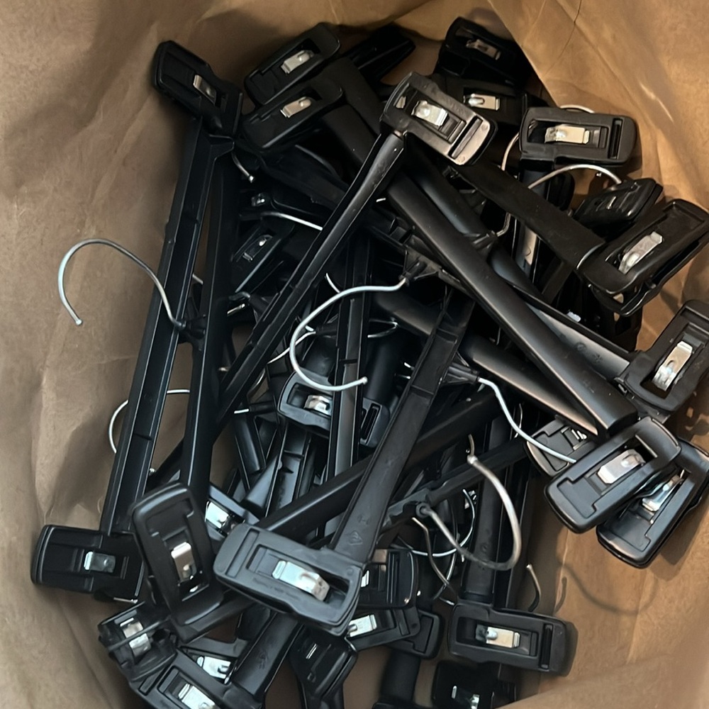 20 Black pant / skirt hangers-soft grip swivel - Picture 10 of 11